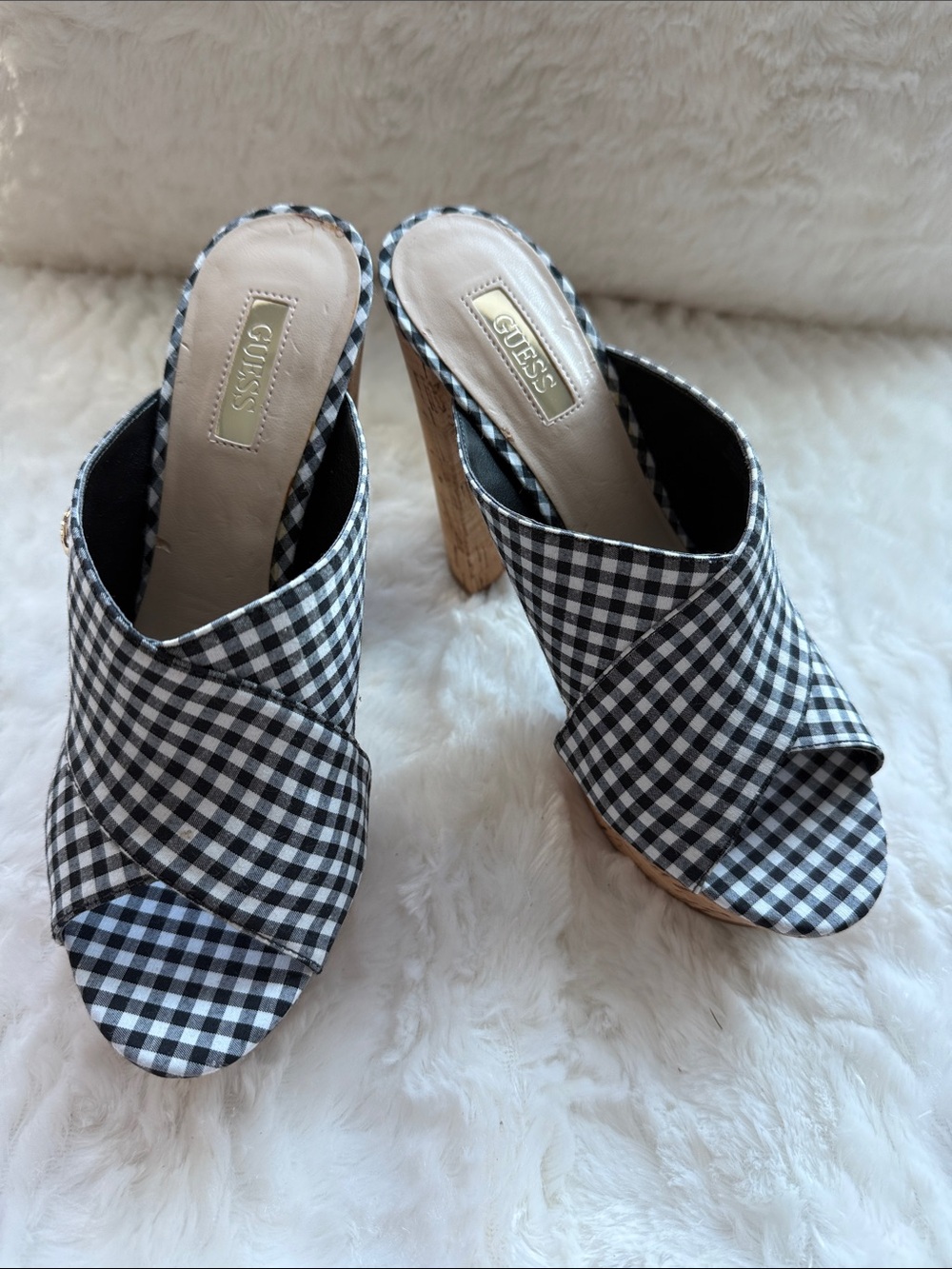 Guess GW-PATRIEN3 Black Multi Fabric Size 7